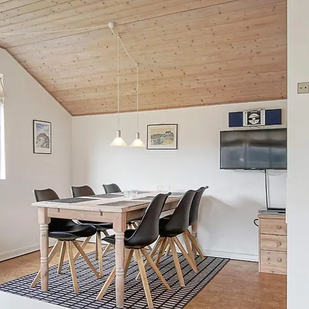 Feriehus 6 Person In Nexo Balke